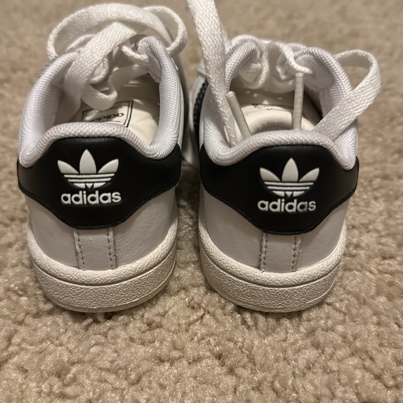 Toddler Adidas - Picture 3 of 9